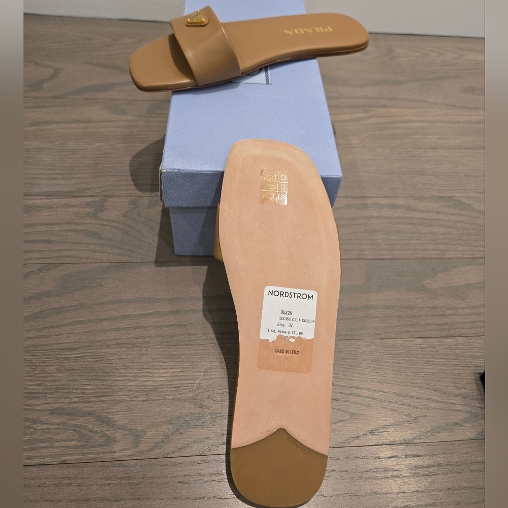 $775 Prada Triangle Logo Leather Sandals Caramel EU 37 US 7 BNIB AUTHENTIC - Picture 6 of 8